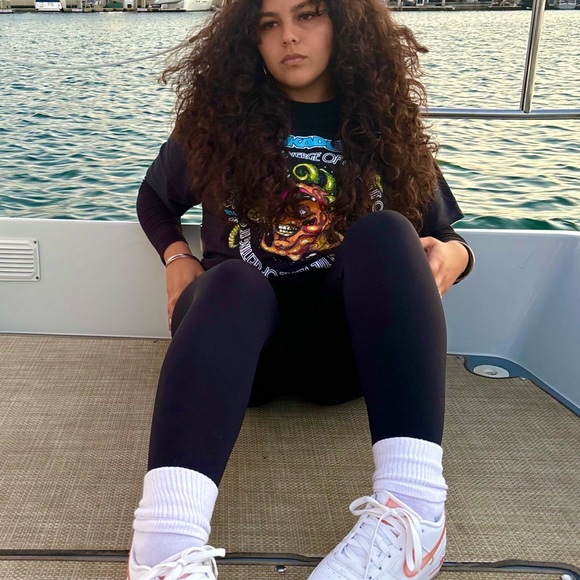 Meet your Posher, Michelle - Picture 2 of 4